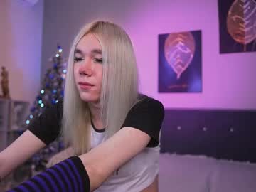 Lora_Long December 21, 2025 Chaturbate stream image