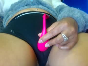 Luzzy_Cam December 21, 2025 Chaturbate stream image