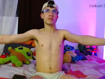 Aaron_1806 December 23, 2025 Chaturbate stream image