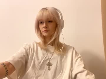 Viviannute December 23, 2025 Chaturbate stream image