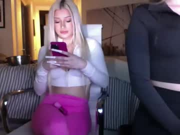 Littlelovergirllindz December 25, 2025 Chaturbate stream image