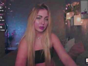 Holly_Molly8 stream photo from December 27, 2025