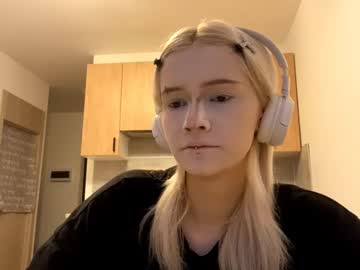 Viviannute December 28, 2025 Chaturbate stream image