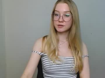 Abbymoore__ December 31, 2025 Chaturbate stream image