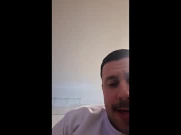 Italian_Python January 01, 2026 Chaturbate stream image