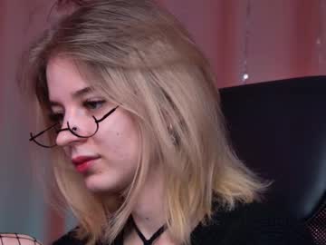 Tinadavil January 04, 2026 Chaturbate stream image