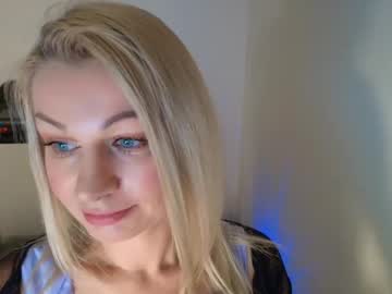 Avaluxe_ January 04, 2026 Chaturbate stream image