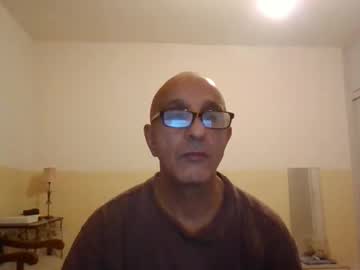Moment71200 January 04, 2026 Chaturbate stream image