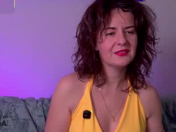 Witch_In_Silk January 04, 2026 Chaturbate stream image