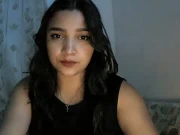 Izzy_32 January 05, 2026 Chaturbate stream image