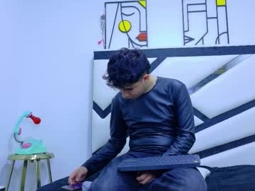 Andrew_Versb January 07, 2026 Chaturbate stream image