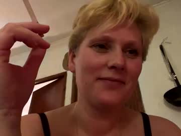 Queenbeeangel January 12, 2026 Chaturbate stream image