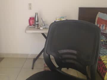 Apolosbitch stream photo from January 16, 2026