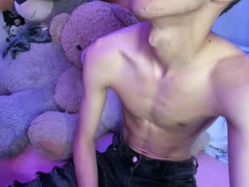 Isaaclatino January 21, 2026 Chaturbate stream image