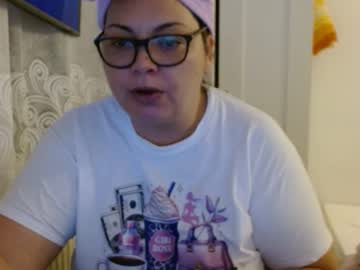 Curvymomylore January 21, 2026 Chaturbate stream image