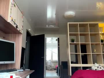 Tashiahuehn February 01, 2026 Chaturbate stream image