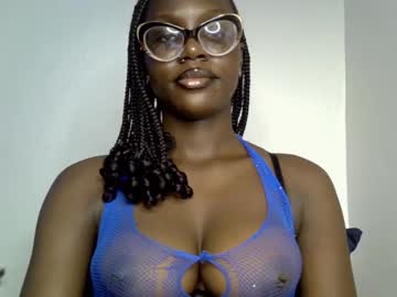 Black_Petitqueen12 February 01, 2026 Chaturbate stream image
