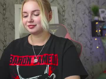 Moon_Valkyriie February 02, 2026 Chaturbate stream image
