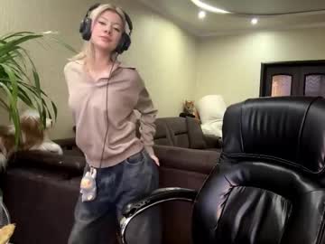 Rochellehouis February 02, 2026 Chaturbate stream image