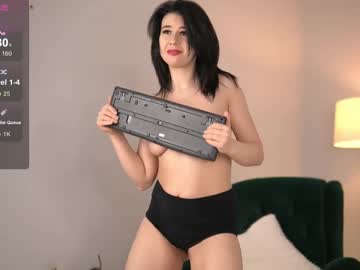Serenaluvv February 03, 2026 Chaturbate stream image