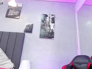 Kendra_London February 04, 2026 Chaturbate stream image