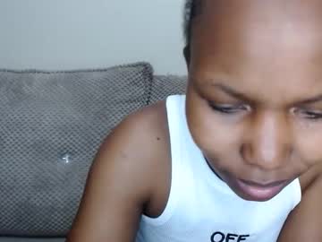 Queen_900 February 04, 2026 Chaturbate stream image