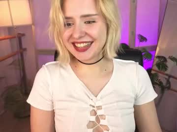 Mol_L_Y February 04, 2026 Chaturbate stream image
