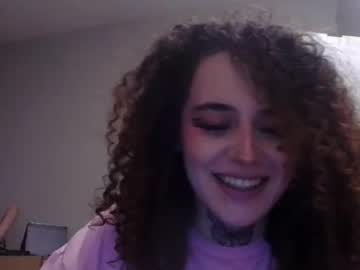 Curvyyus February 04, 2026 Chaturbate stream image