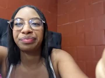 Issaa_X February 13, 2026 Chaturbate stream image