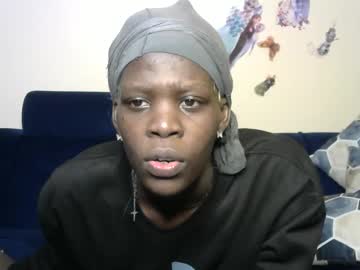 Petite_Lavi2 February 24, 2026 Chaturbate stream image