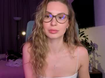 F1oraa February 24, 2026 Chaturbate stream image