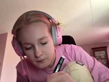 Annellebenney February 25, 2026 Chaturbate stream image
