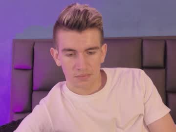 Mikaelslow March 01, 2026 Chaturbate stream image