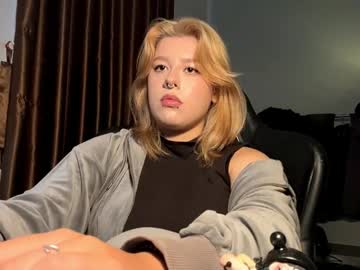 Julenecappel March 01, 2026 Chaturbate stream image