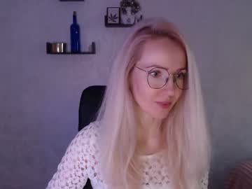 Luckcristal March 01, 2026 Chaturbate stream image