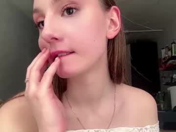 Cleoradripps March 04, 2026 Chaturbate stream image
