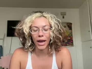 Kennibby March 04, 2026 Chaturbate stream image