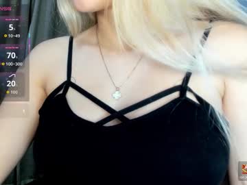 Miacarperrlux March 05, 2026 Chaturbate stream image