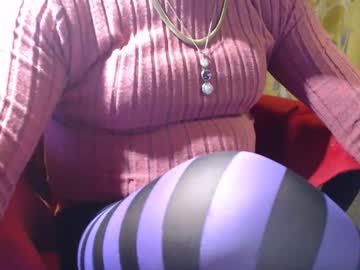 Suezy32 March 05, 2026 Chaturbate stream image