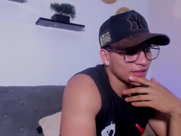Curly_And_Muscle March 07, 2026 Chaturbate stream image