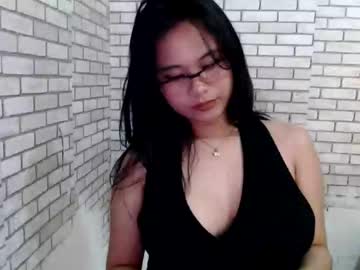 Hoelyzhuxinn March 08, 2026 Chaturbate stream image