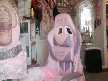 Prettiegreeneyes March 08, 2026 Chaturbate stream image