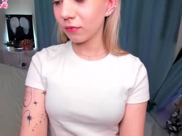 Lily_Cloudy March 09, 2026 Chaturbate stream image