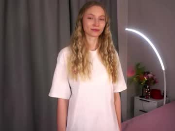 Yvonnecristiano March 10, 2026 Chaturbate stream image