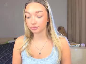 Lenucklos March 10, 2026 Chaturbate stream image