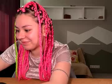 Karisaeitniear March 11, 2026 Chaturbate stream image