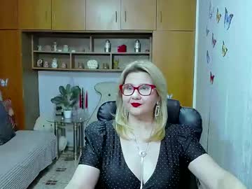 Lucillefenlys March 11, 2026 Chaturbate stream image
