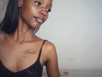 Sexyzuriel March 12, 2026 Chaturbate stream image