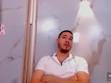 Aron_And_Molly March 16, 2026 Chaturbate stream image