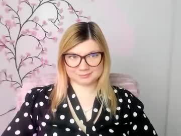 Molly_Moree March 18, 2026 Chaturbate stream image